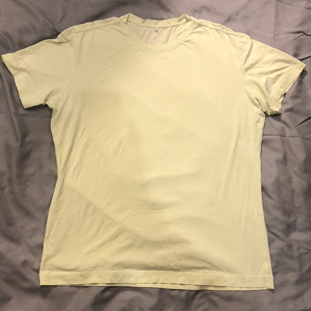 LULULEMON mens lime green t shirt